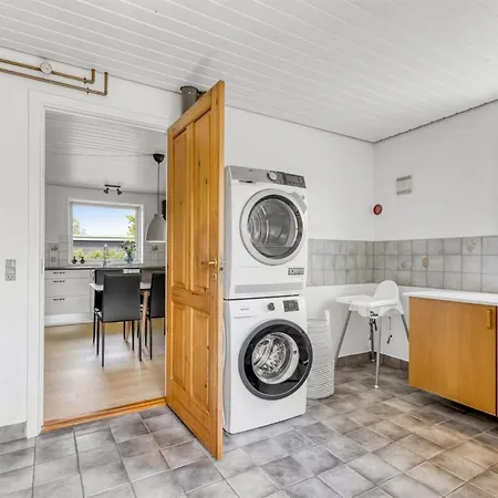 Sissela - From The Sea By Interhome 펜션 Hadsund